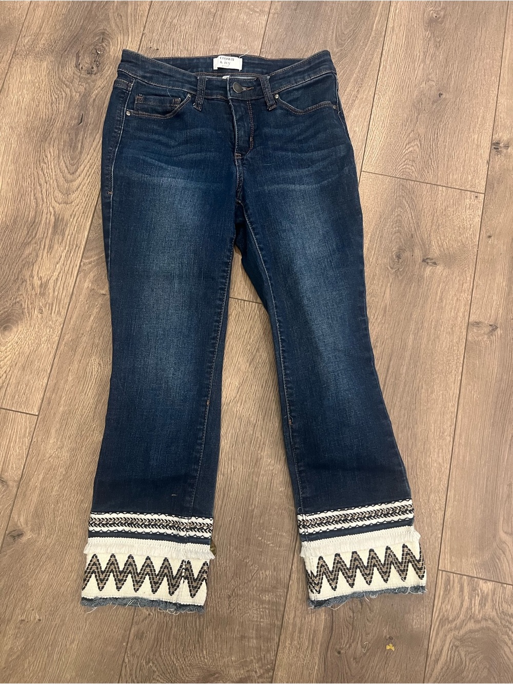 Crown&Ivy women’s Jeans with Embroidered Fringe Hem size 2 Petite crop jeans
